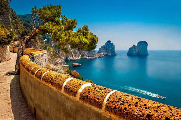 Scorcio di Capri da Via Krupp