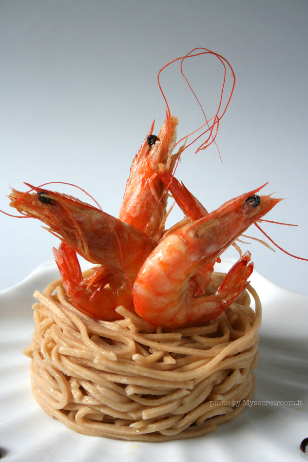 spaghetti alla chitarra di pasta fresca con crema di ricciola e mazzancolle 2