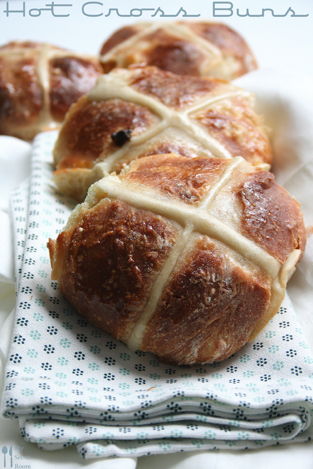 hot cross buns_paul Hollywood_mysecretroomblog_food blog Marsia Calce